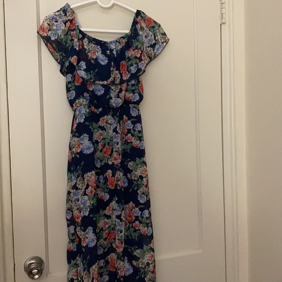 baileyblue floral maxi dress with slit size: S - Picture 6 of 7